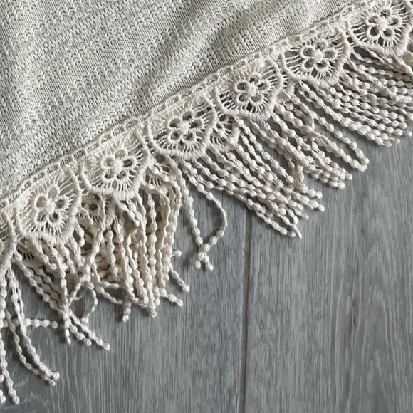 Boho top with crochet trim - Picture 2 of 3